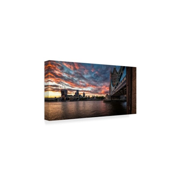 Giuseppe Torre 'Tower Bridge 3' Canvas Art,10x19